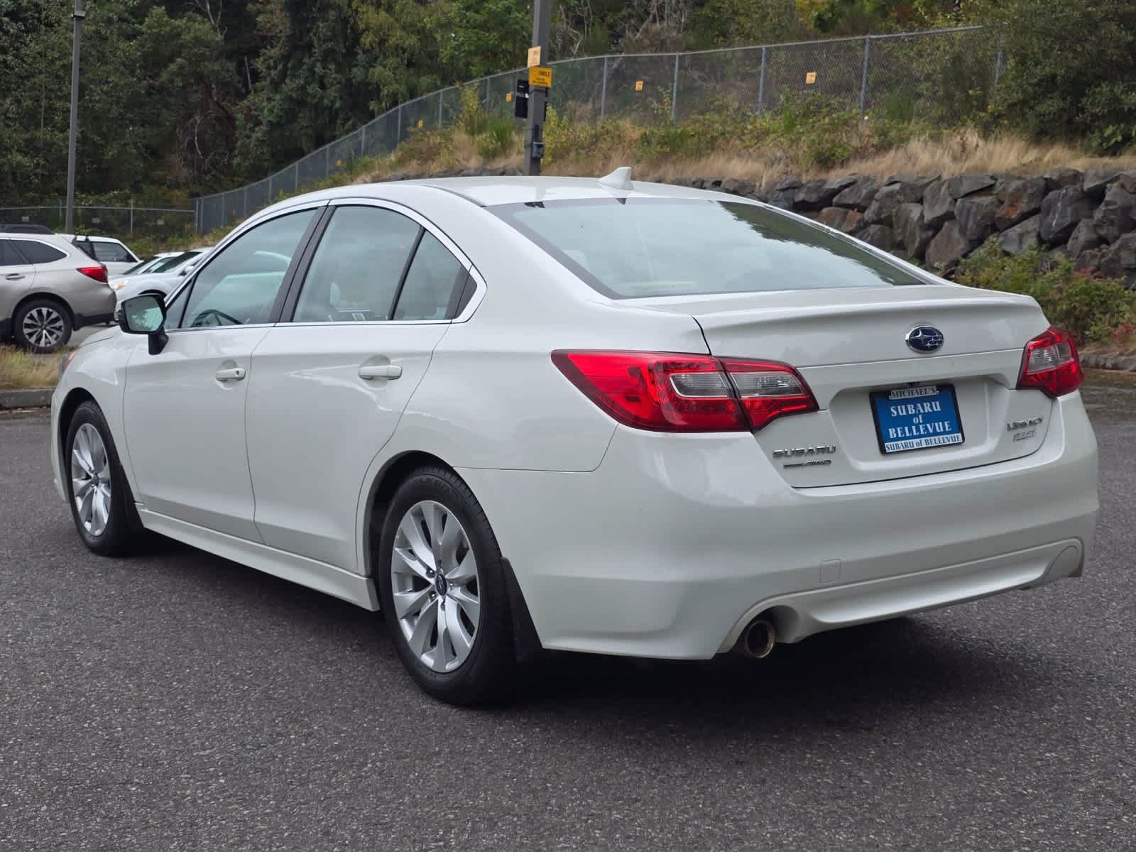 Used 2017 Subaru Legacy 2.5i Premium AWD/4WD image 4