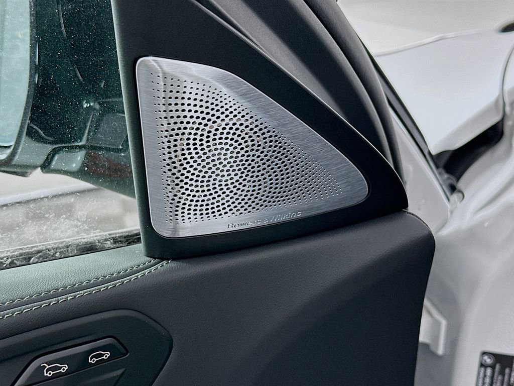 New 2026 BMW X6 M60i image 25