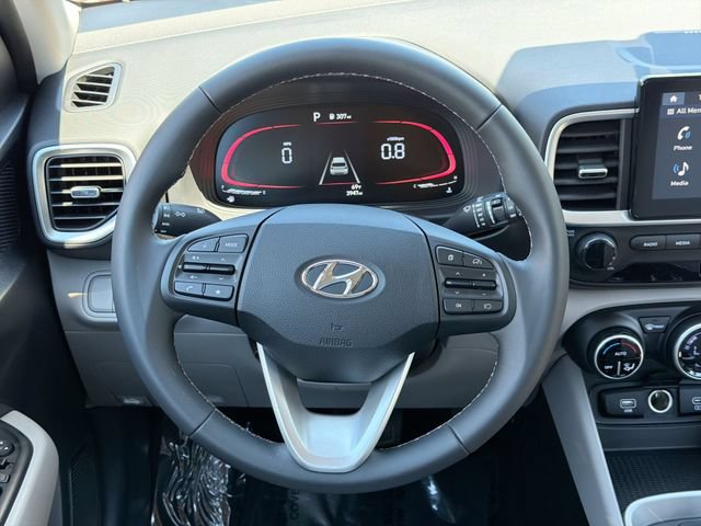Used 2025 Hyundai Venue SEL FWD image 13