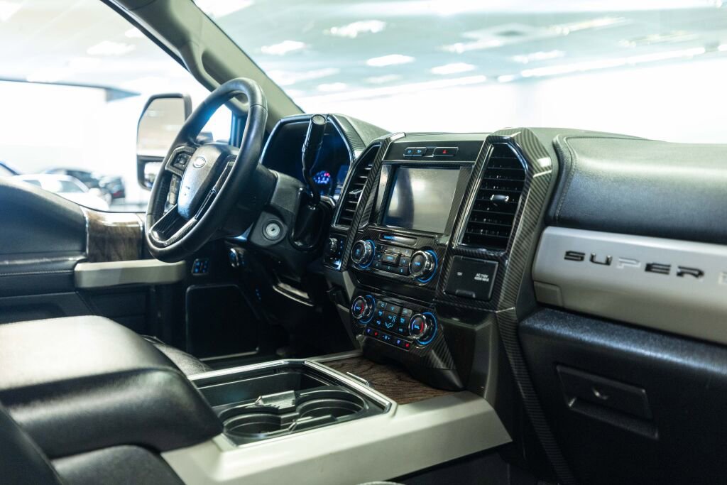 Used 2019 Ford F250 Lariat w/ Lariat Value Package image 16