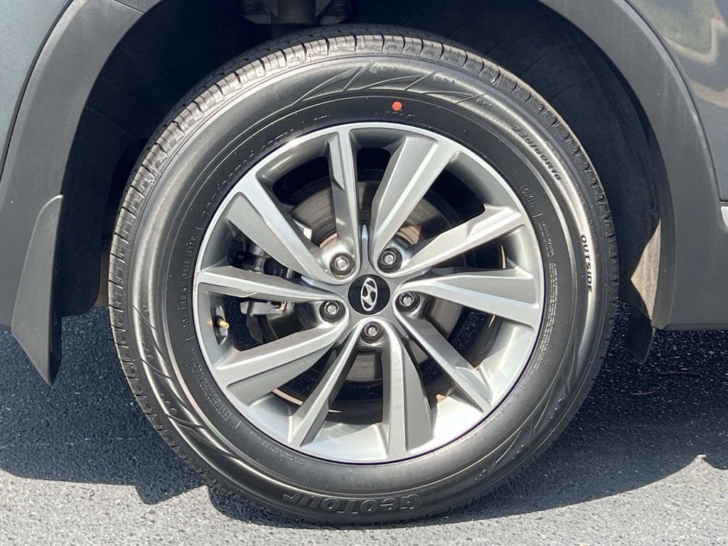 Used 2020 Hyundai Santa Fe SEL w/ Convenience + Premium Package FWD image 9