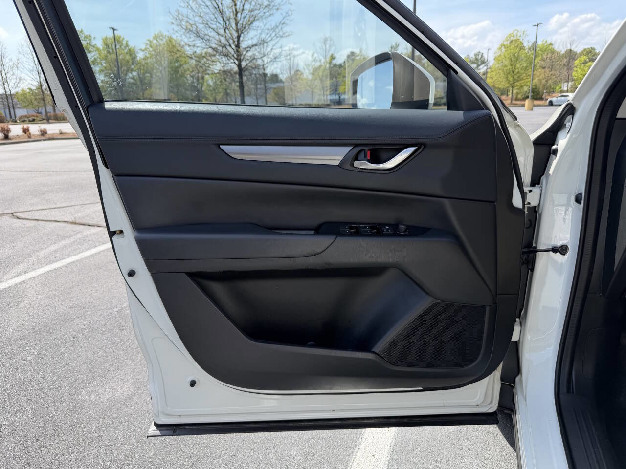 Used 2018 MAZDA CX-5 Touring image 12