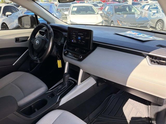 Used 2023 Toyota Corolla Cross L image 17