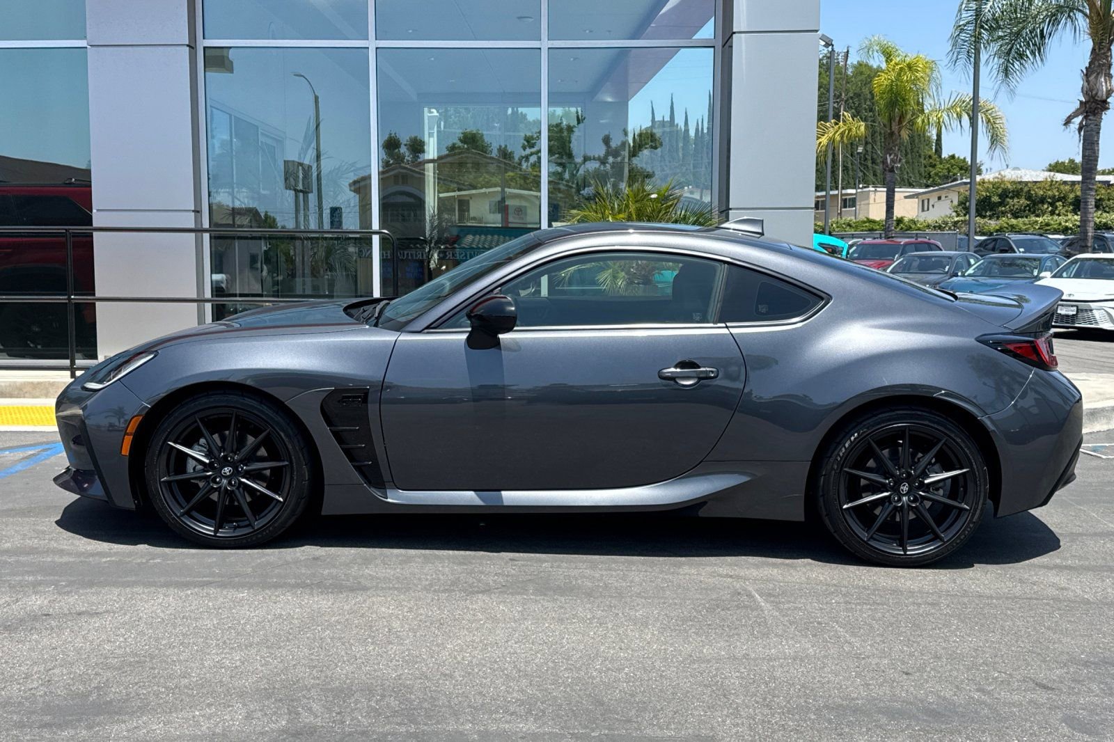 Used 2024 Toyota GR86 Premium RWD image 9