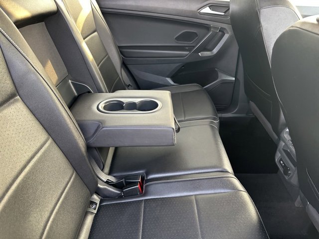 Used 2021 Volkswagen Tiguan SE image 7