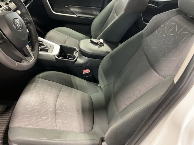 Used 2024 Toyota RAV4 XLE w/ Convenience Package image 11