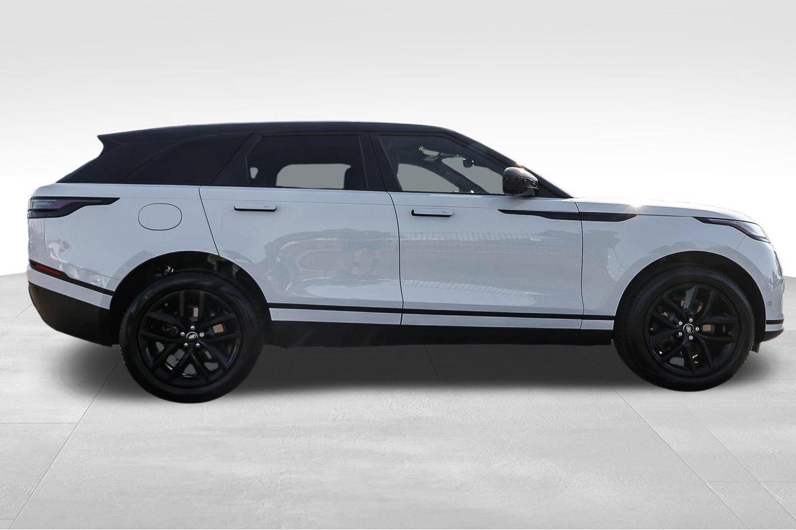 New 2026 Land Rover Range Rover Velar S AWD/4WD image 4