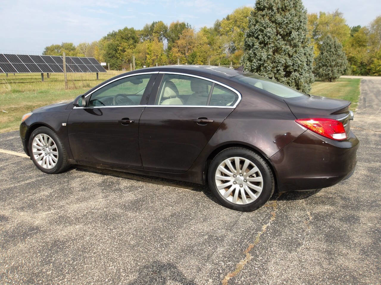 Used 2011 Buick Regal CXL image 11