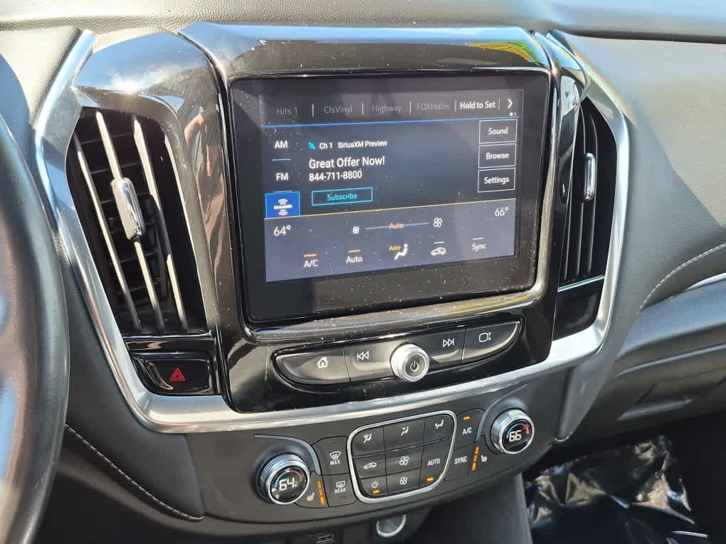 Used 2023 Chevrolet Traverse LT w/ LT Premium Package AWD/4WD image 17