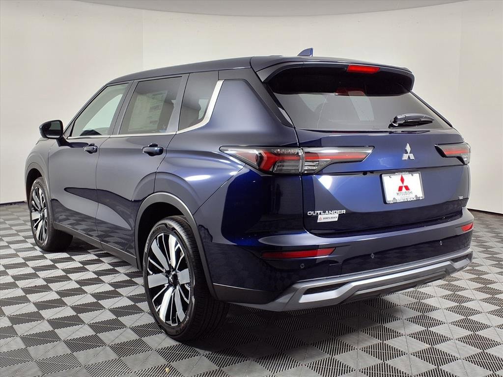 New 2025 Mitsubishi Outlander SE image 5