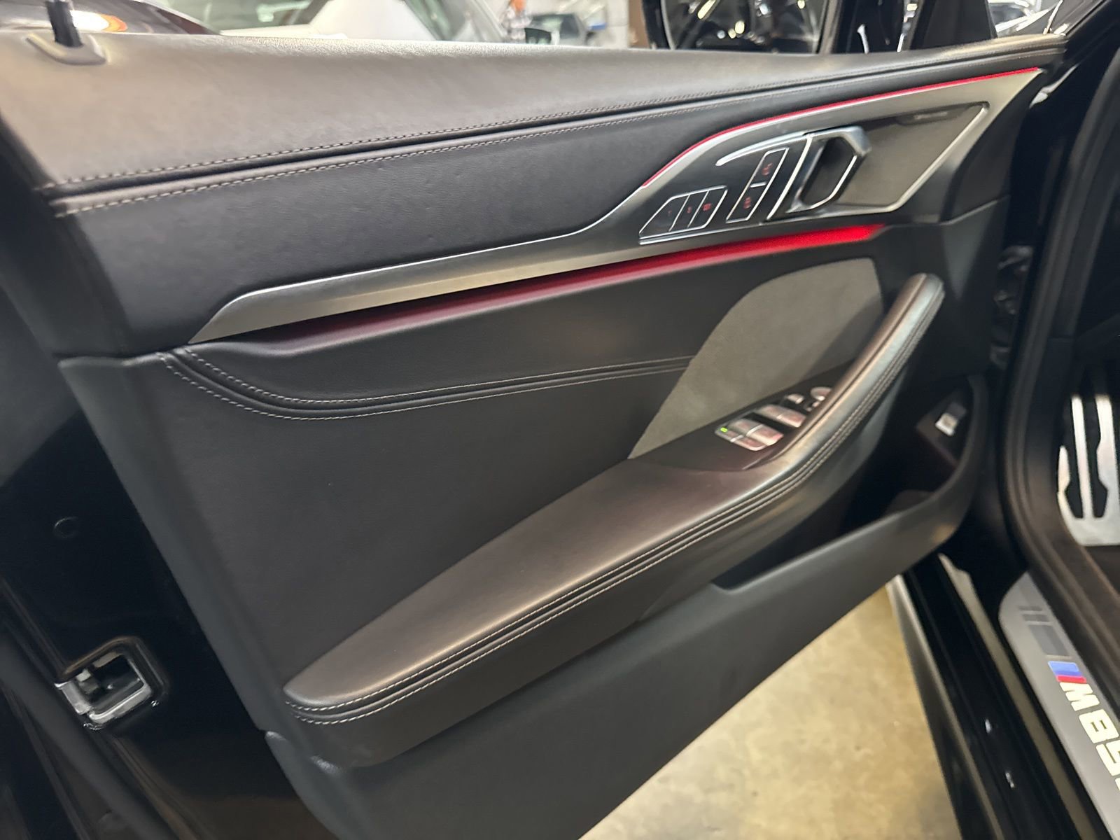 Used 2023 BMW M850i Gran Coupe xDrive image 9