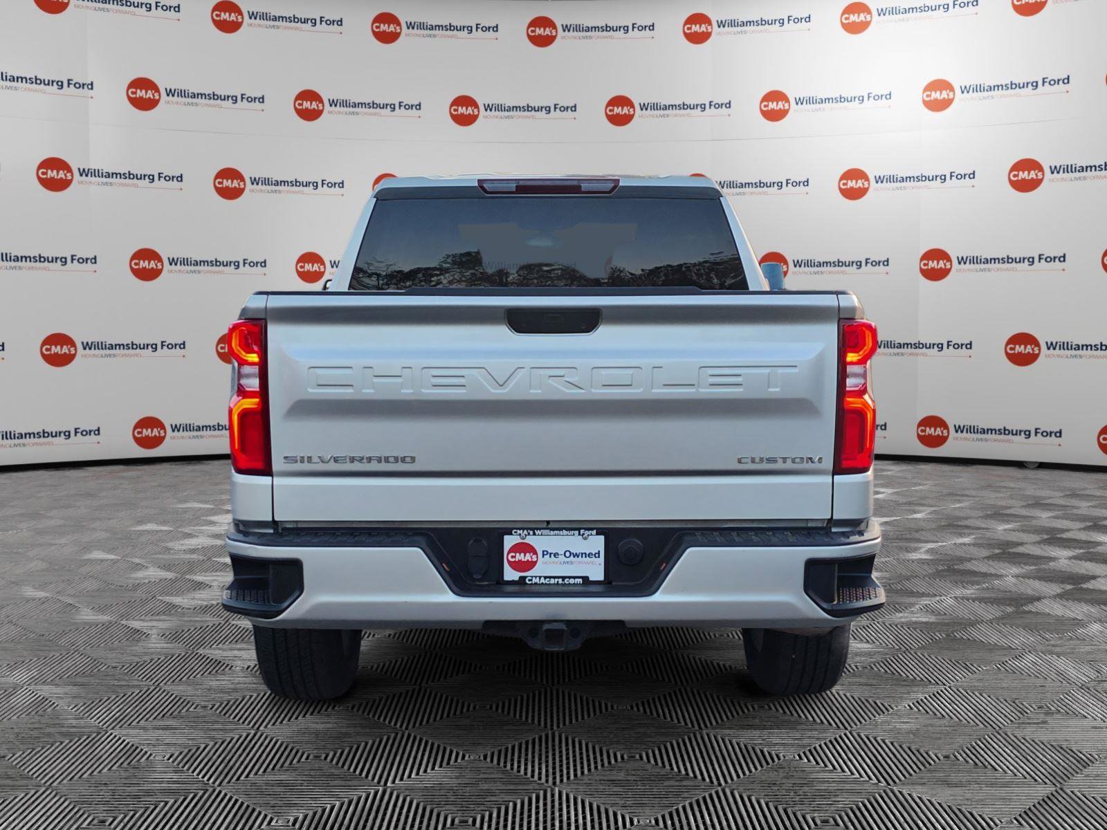 Used 2022 Chevrolet Silverado 1500 Custom image 4