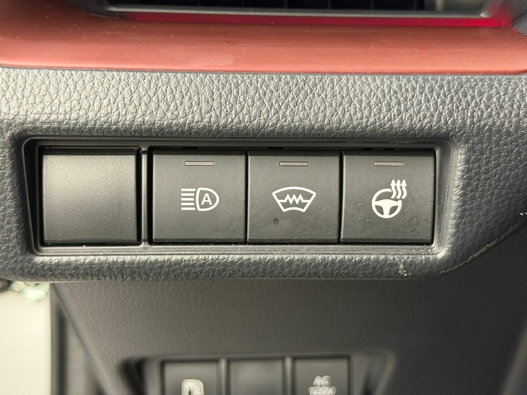 Certified 2025 Toyota Prius Plug-In Hybrid FWD image 29