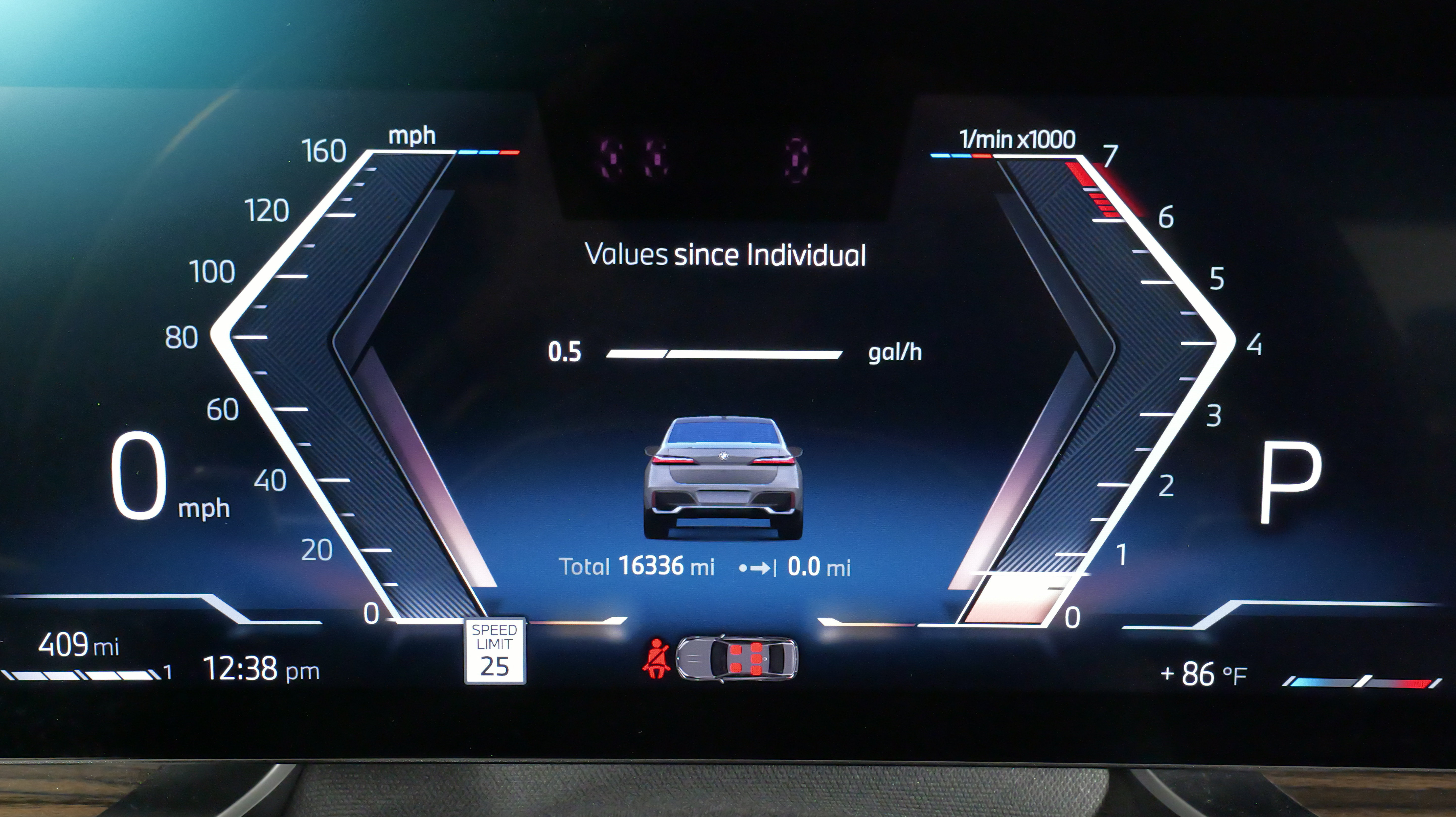 Used 2023 BMW 760i xDrive AWD/4WD image 45