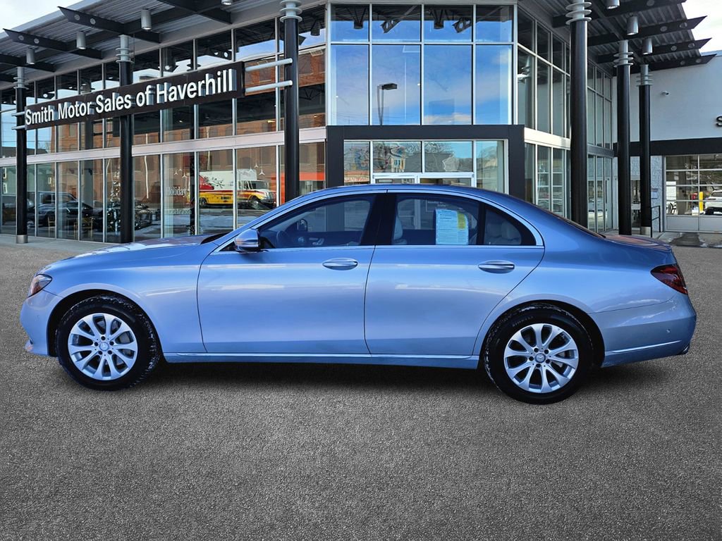 Used 2017 Mercedes-Benz E 300 4MATIC image 2