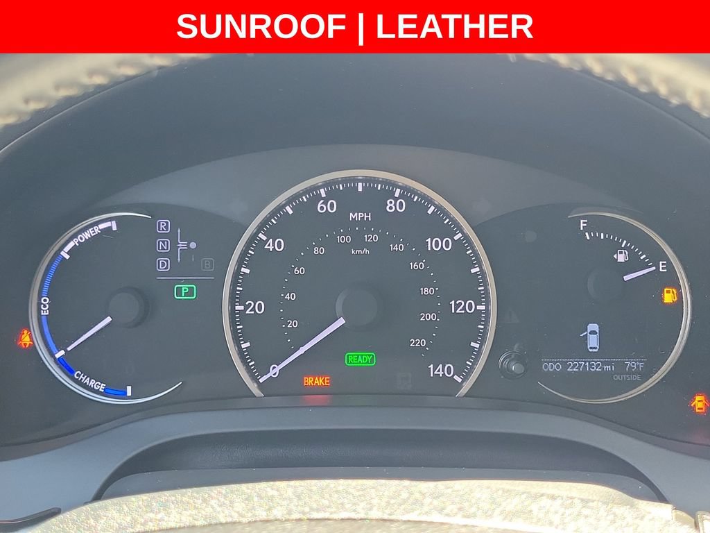 Used 2015 Lexus CT 200h w/ F Sport w/Nuluxe Interior FWD image 3