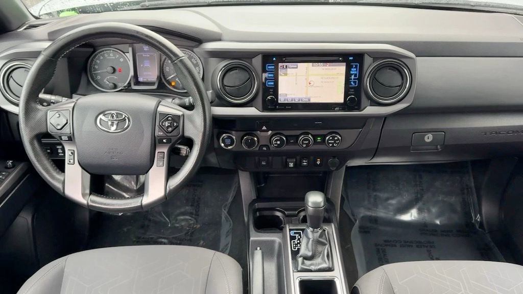 Used 2019 Toyota Tacoma TRD Off-Road image 10