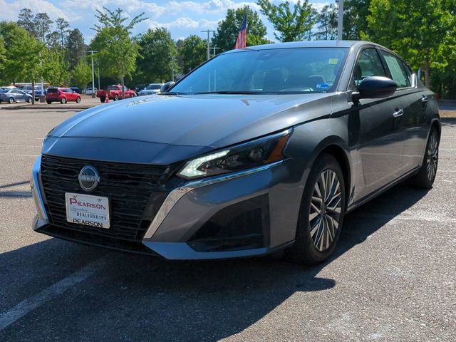 Used 2025 Nissan Altima 2.5 SV image 8