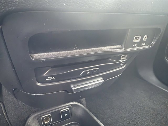 Used 2018 Chrysler Pacifica Touring-L Plus w/ S Appearance Package image 27