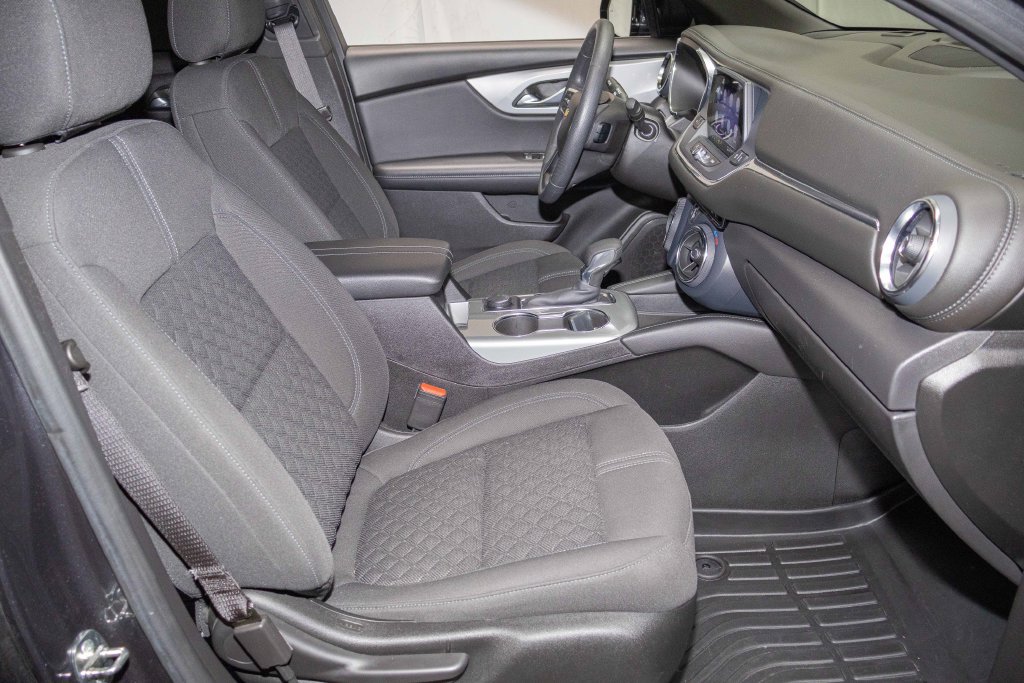 Used 2022 Chevrolet Blazer LT FWD image 14