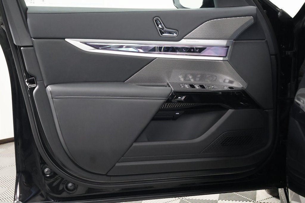 New 2026 BMW i7 eDrive50 w/ M Sport Package RWD image 7