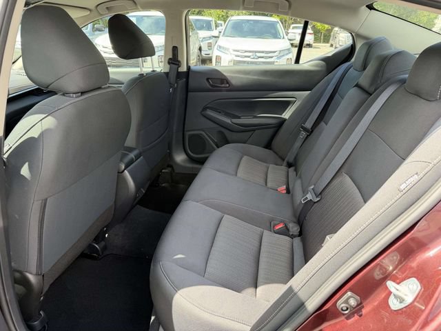 Used 2025 Nissan Altima 2.5 SV FWD image 15
