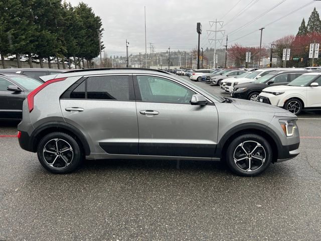 Used 2023 Kia Niro EX image 6