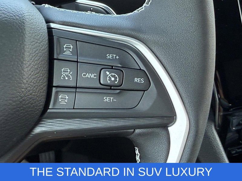 New 2025 Jeep Grand Cherokee Laredo X w/ Luxury Tech Group I image 14