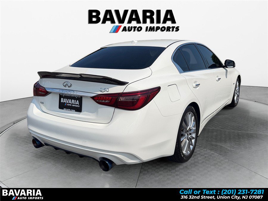 Used 2018 INFINITI Q50 Luxe w/ Essential Package (3.0T Luxe) AWD/4WD image 5