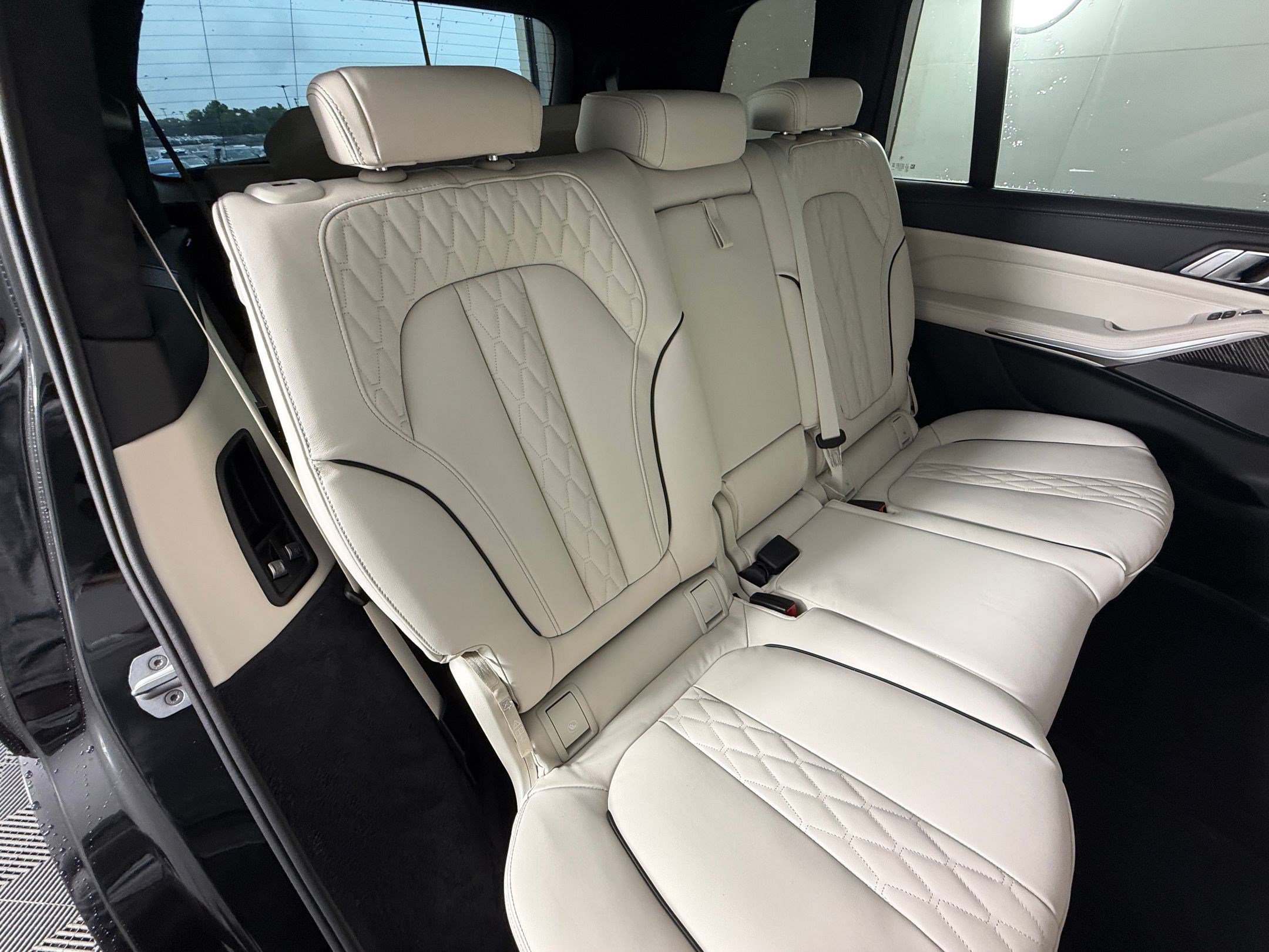 New 2027 BMW X7 M60i AWD/4WD image 33