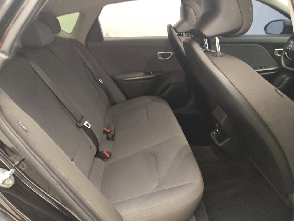Used 2025 Kia K4 FWD image 19