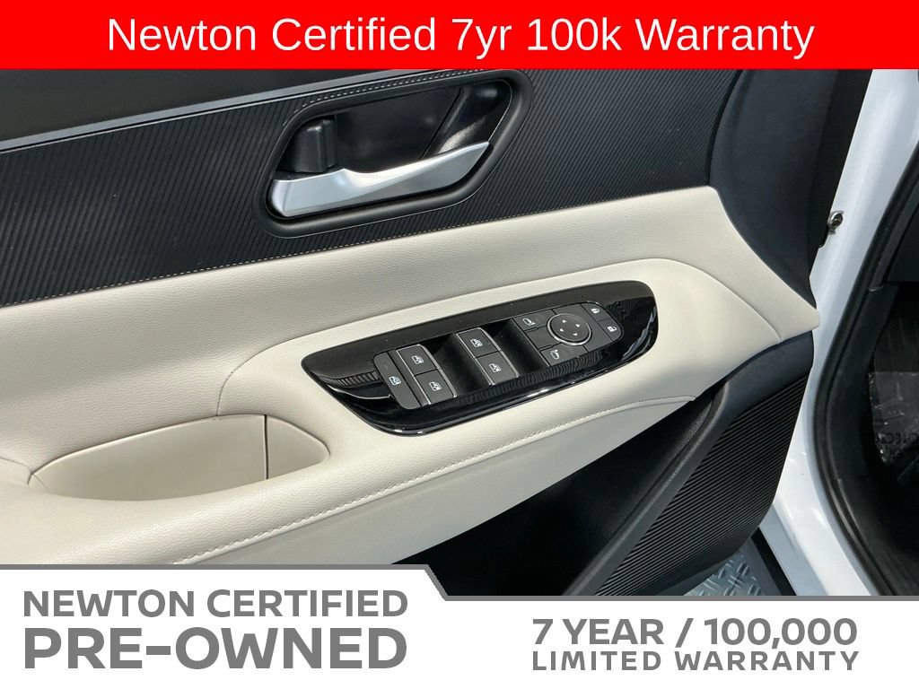 Used 2025 Nissan Murano SV AWD/4WD image 37
