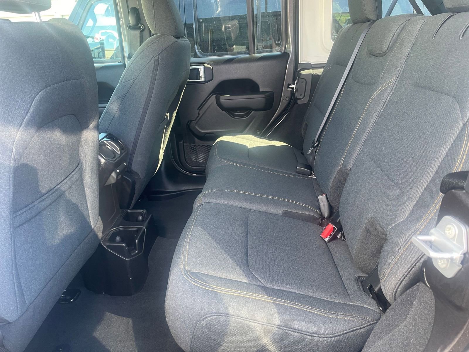 Used 2025 Jeep Wrangler Sport S AWD/4WD image 24