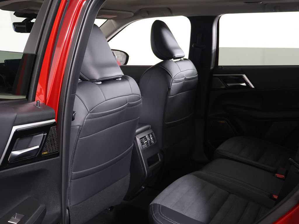 New 2026 Mitsubishi Outlander SE FWD image 31