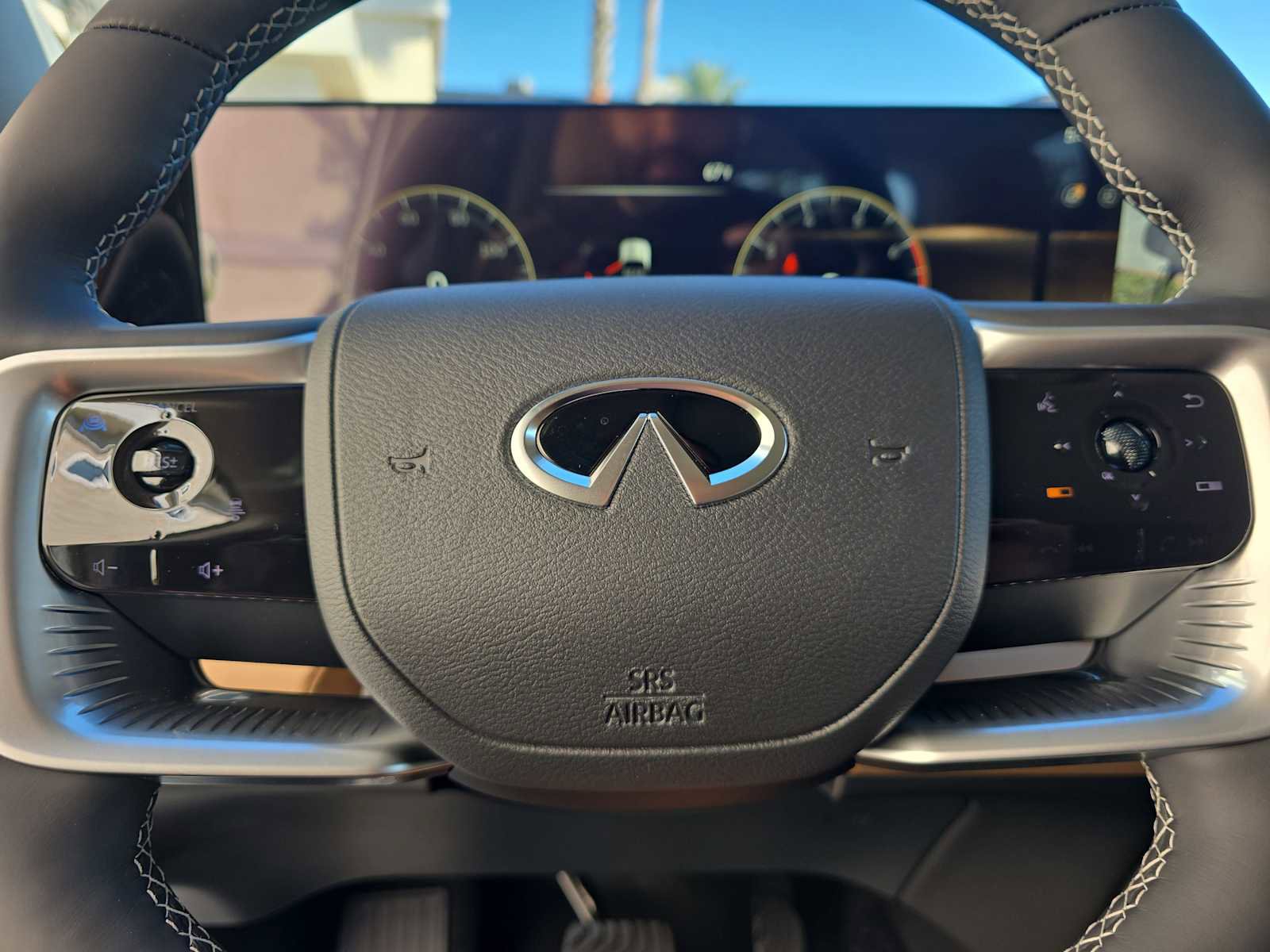 New 2026 INFINITI QX80 Luxe w/ Cargo Package image 21