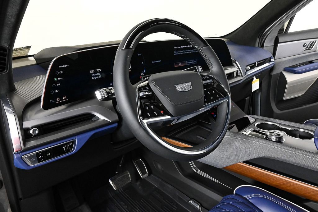 New 2026 Cadillac Vistiq Premium Luxury w/ LPO, Floor Liner Package image 4