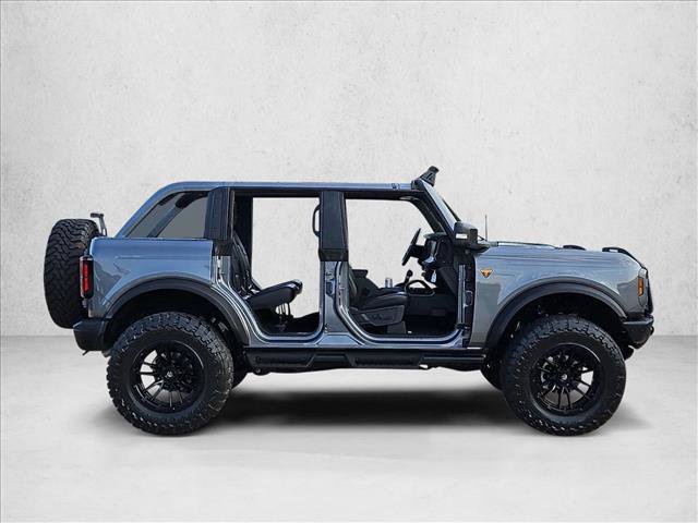 Used 2025 Ford Bronco Badlands AWD/4WD image 4