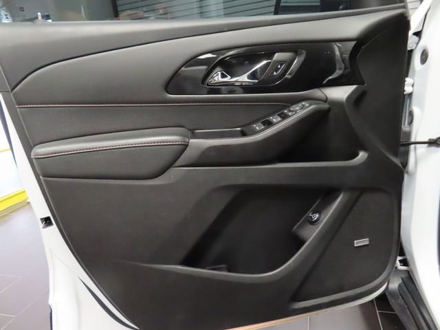 Used 2023 Chevrolet Traverse RS image 10