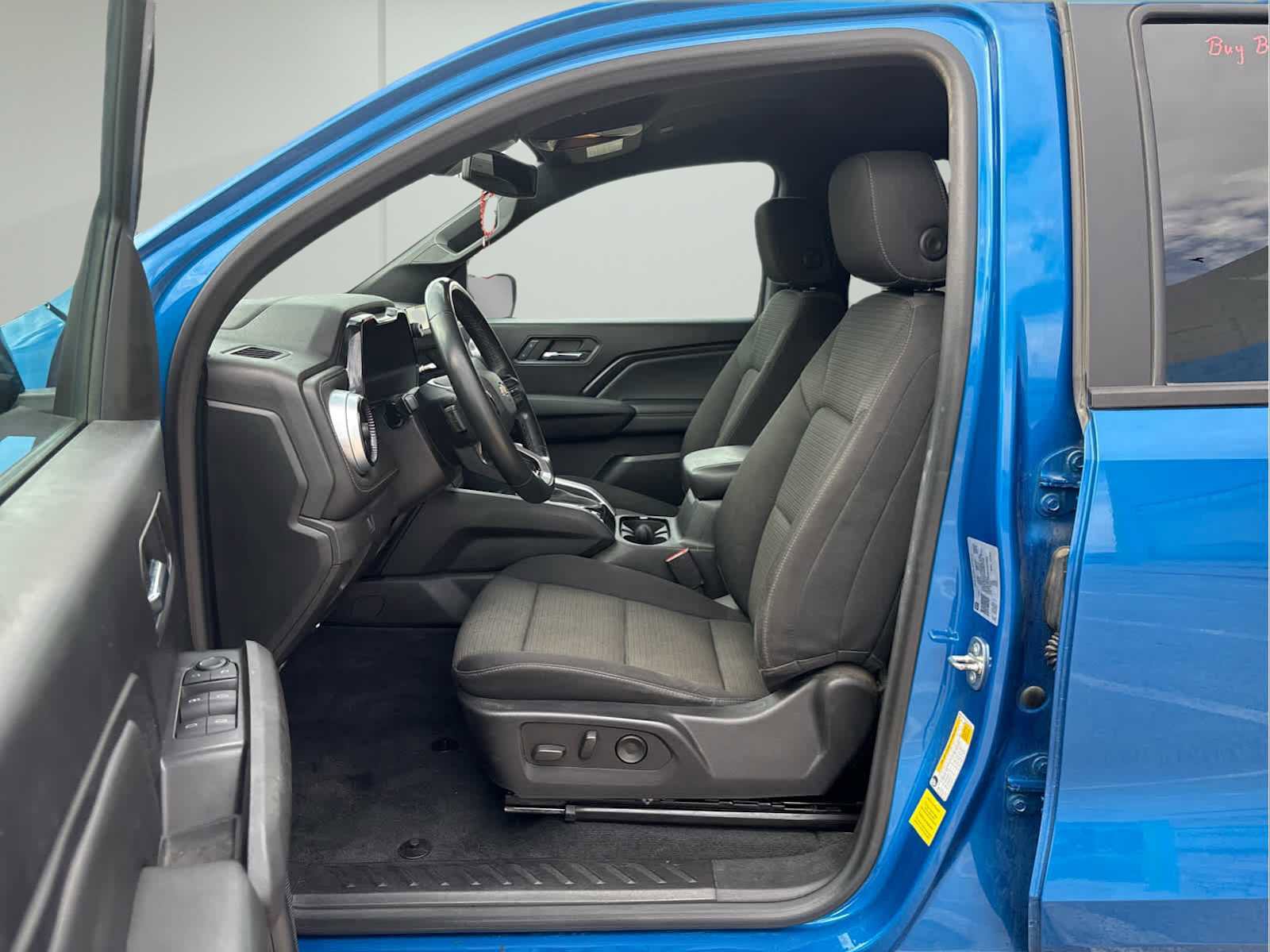 Used 2023 Chevrolet Colorado LT w/ LT Convenience Package II image 10