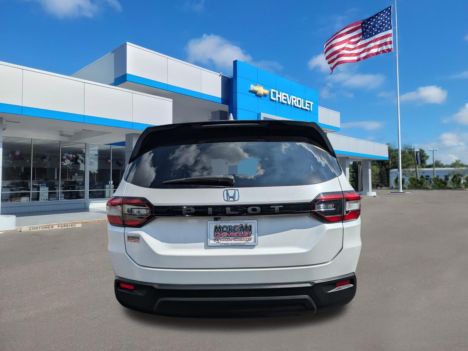 Used 2023 Honda Pilot LX image 4
