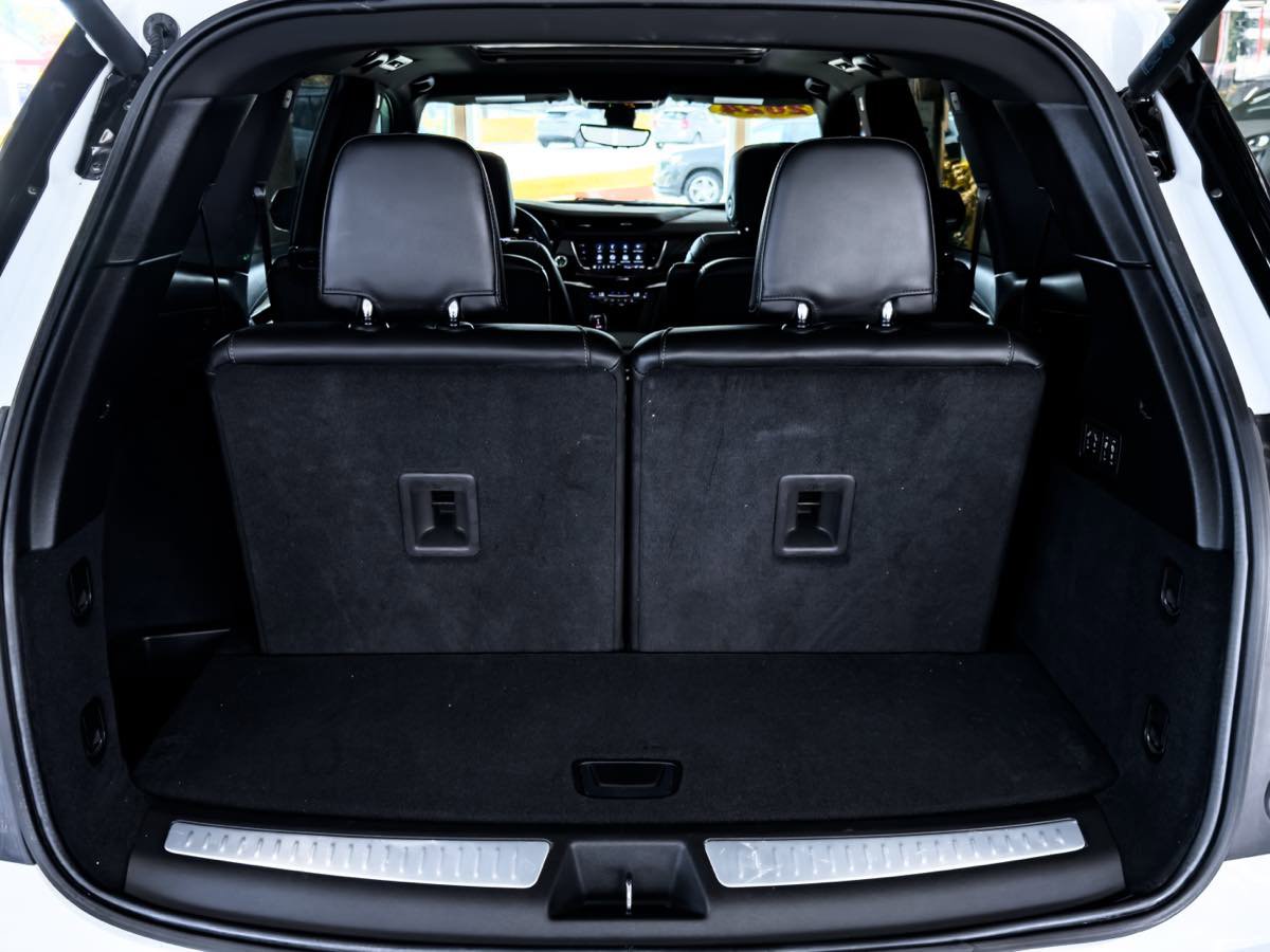 Used 2024 Cadillac XT6 Premium Luxury w/ Technology Package image 31