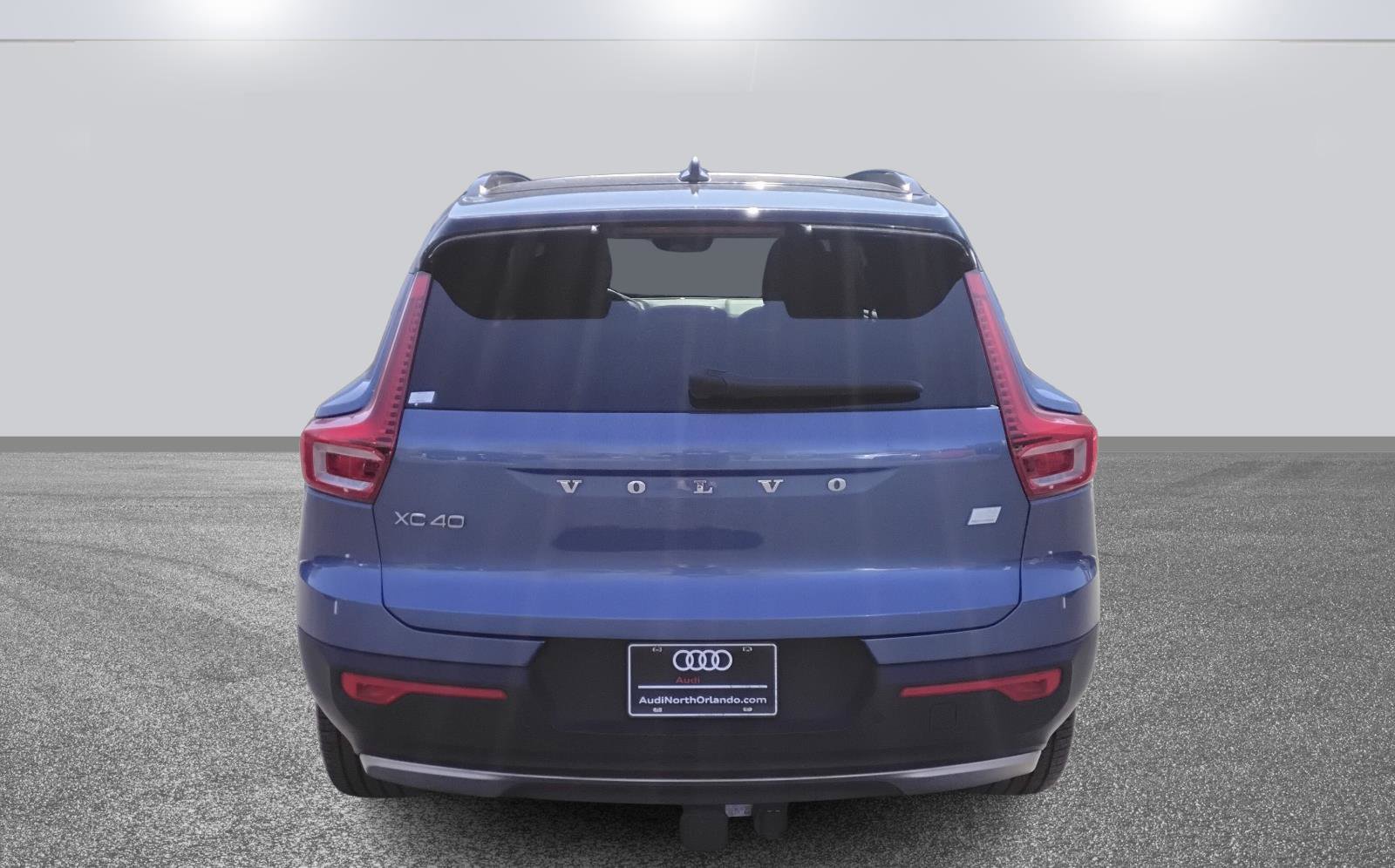 Used 2021 Volvo XC40 P8 Recharge w/ Advanced Package image 5