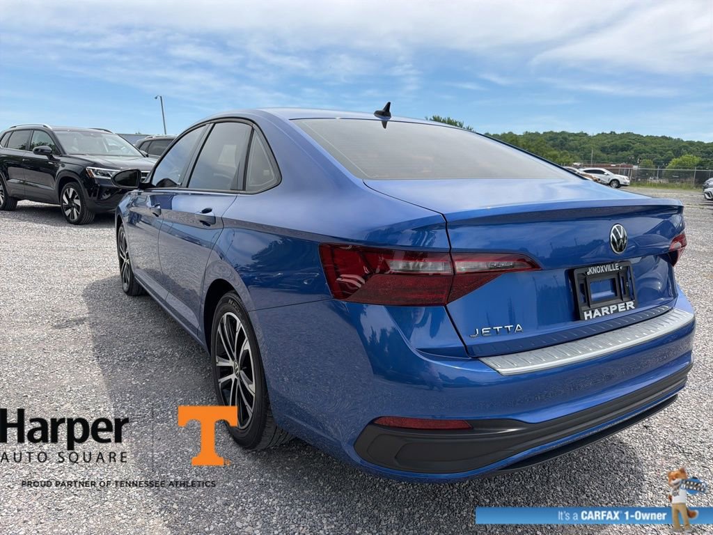 Used 2023 Volkswagen Jetta Sport FWD image 3