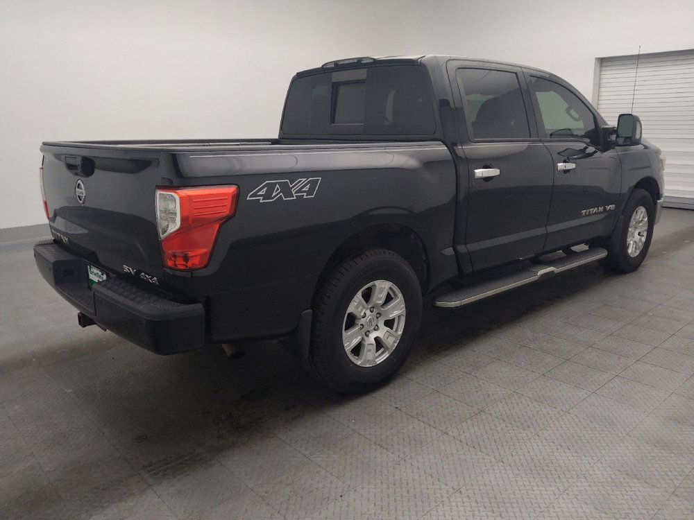 Used 2019 Nissan Titan SV w/ SV Convenience Package image 9