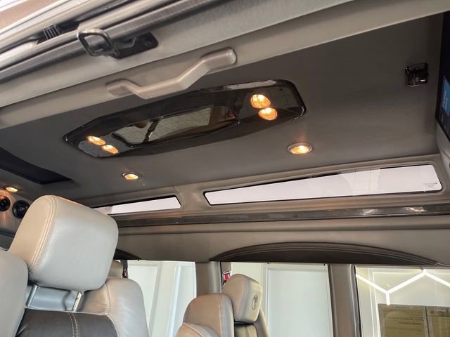 Used 2017 Chevrolet Express 2500 Extended image 21