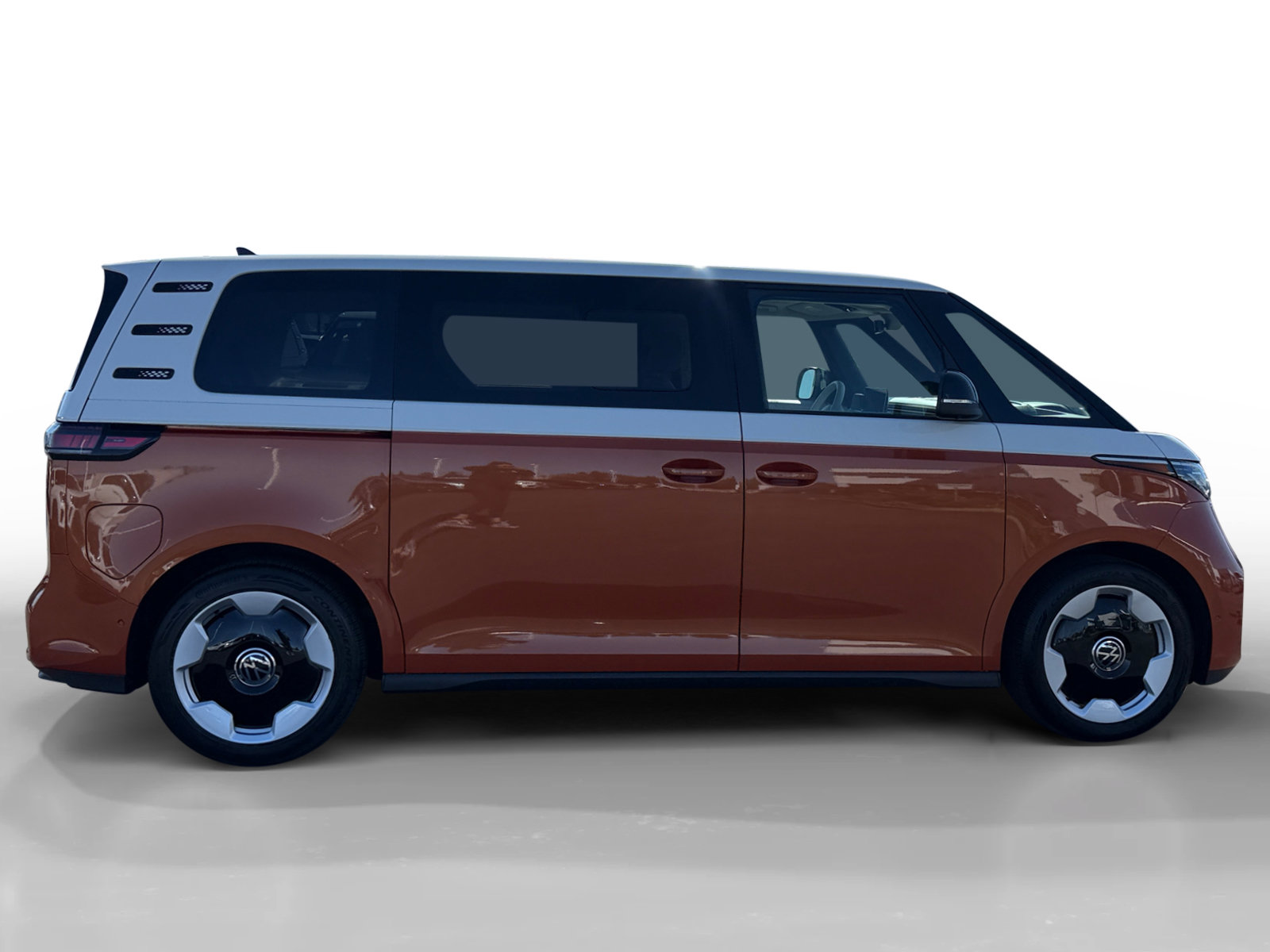 Certified 2025 Volkswagen ID. Buzz Pro S Plus RWD image 6