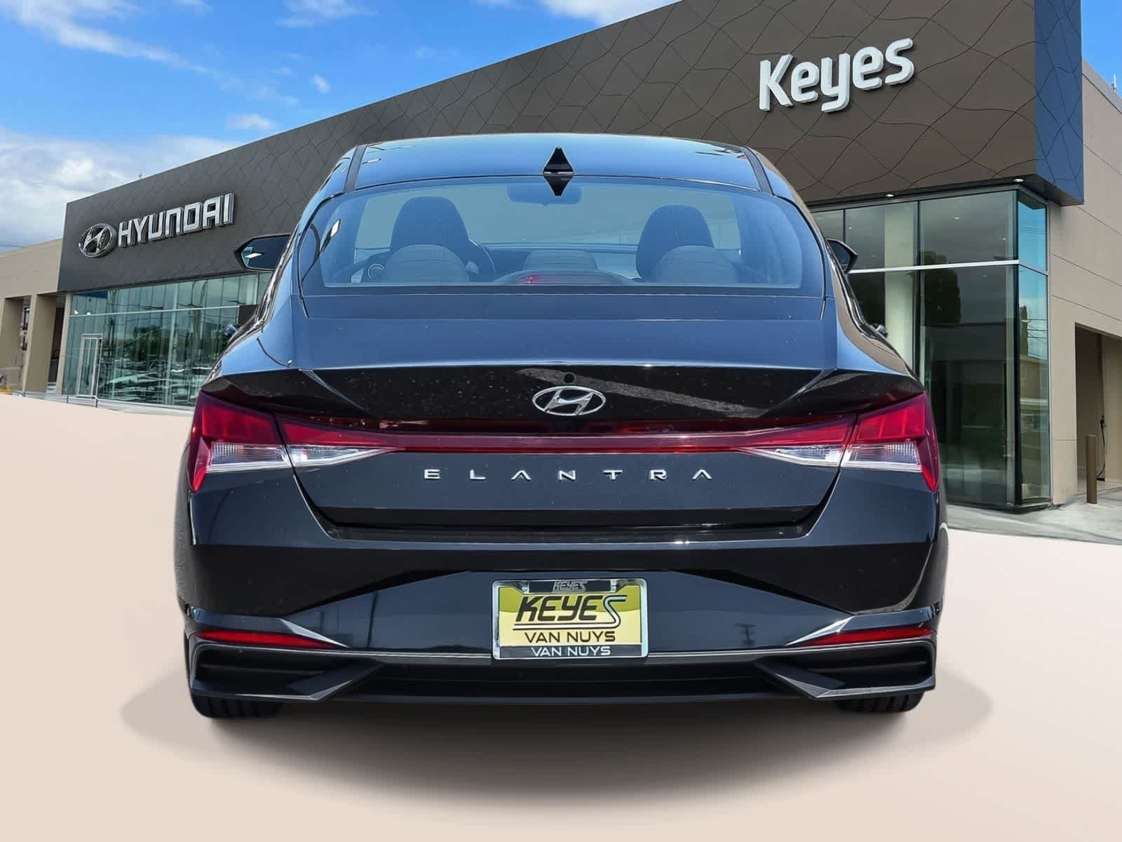 Certified 2023 Hyundai Elantra SEL w/ Convenience Package FWD image 6