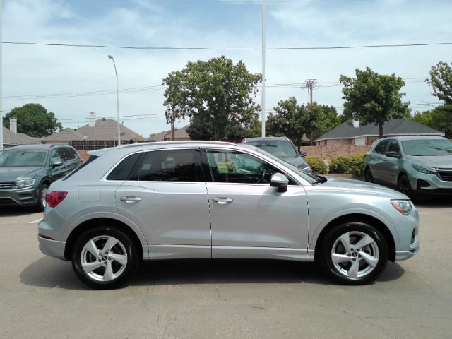 Used 2022 Audi Q3 2.0T Premium AWD/4WD image 5