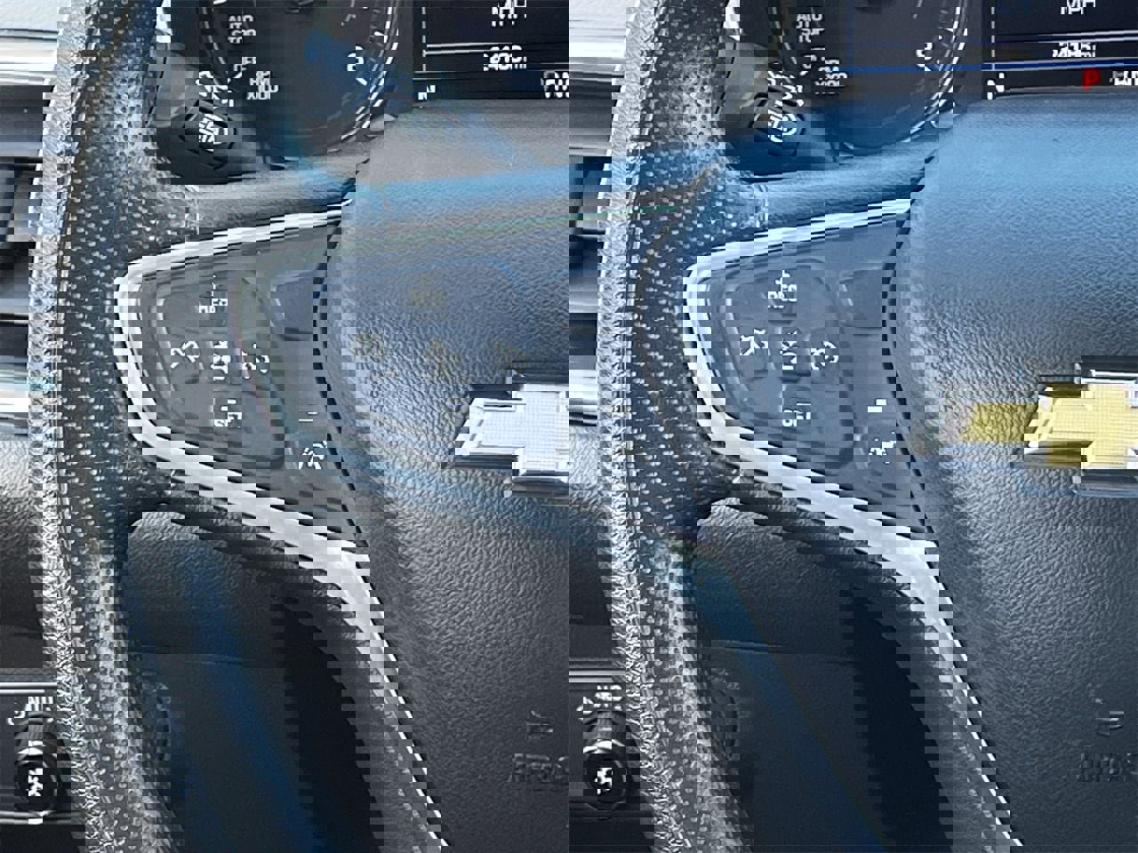 Used 2023 Chevrolet Equinox LS w/ LS Convenience Package image 12