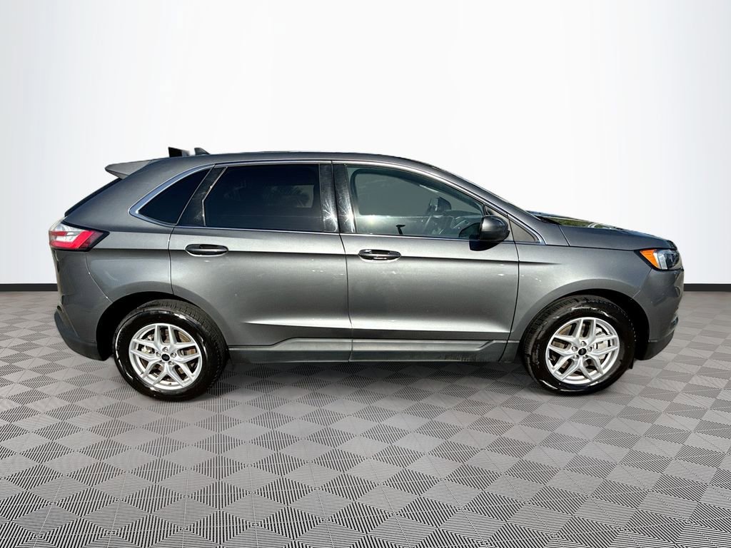 Used 2024 Ford Edge SEL AWD/4WD image 9